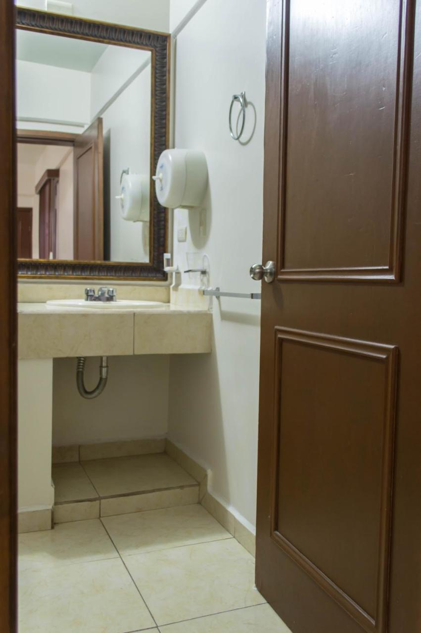 Hotel Del Centro Ciudad Obregón エクステリア 写真